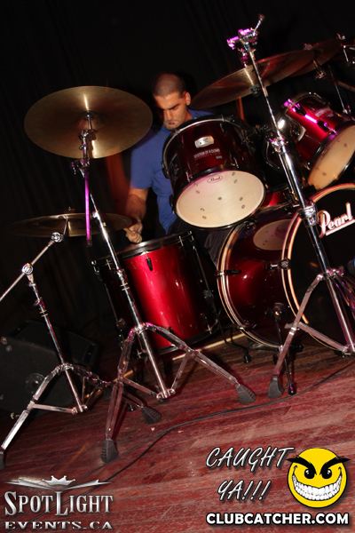 6 Degrees nightclub photo 56 - October 14th, 2011