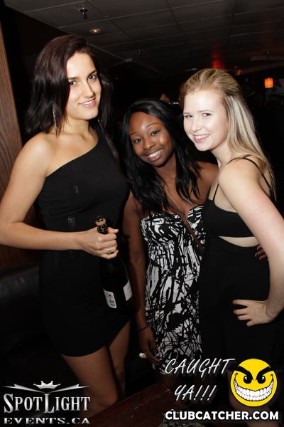 6 Degrees nightclub photo 100 - October 14th, 2011