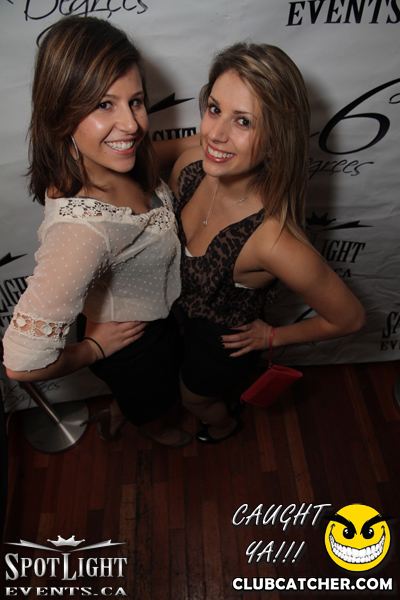 6 Degrees nightclub photo 200 - November 4th, 2011