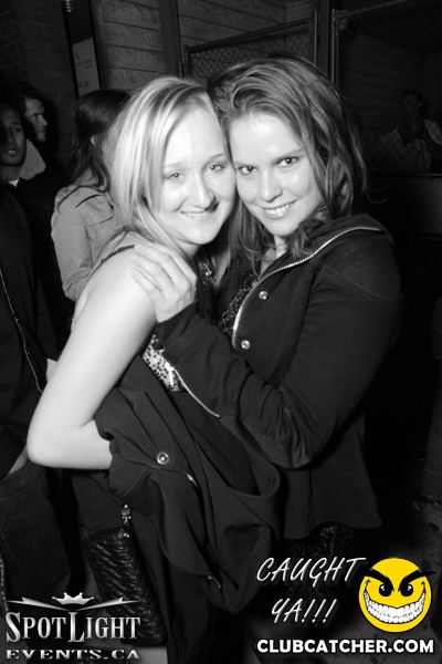 6 Degrees nightclub photo 225 - November 4th, 2011