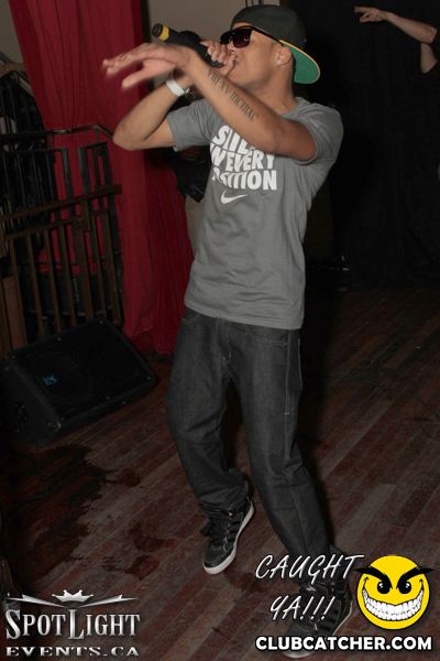 6 Degrees nightclub photo 24 - November 4th, 2011