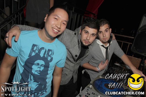 6 Degrees nightclub photo 27 - November 4th, 2011