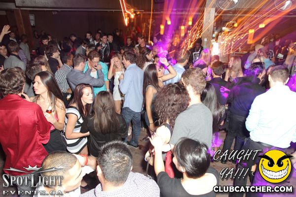 6 Degrees nightclub photo 34 - November 4th, 2011