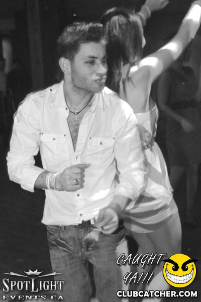 6 Degrees nightclub photo 111 - December 9th, 2011