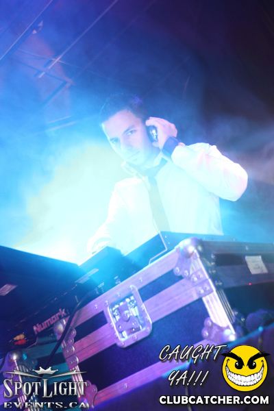 6 Degrees nightclub photo 132 - December 9th, 2011