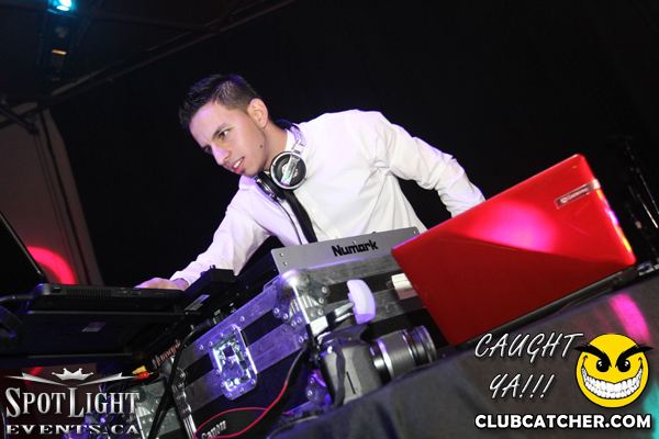 6 Degrees nightclub photo 201 - December 9th, 2011