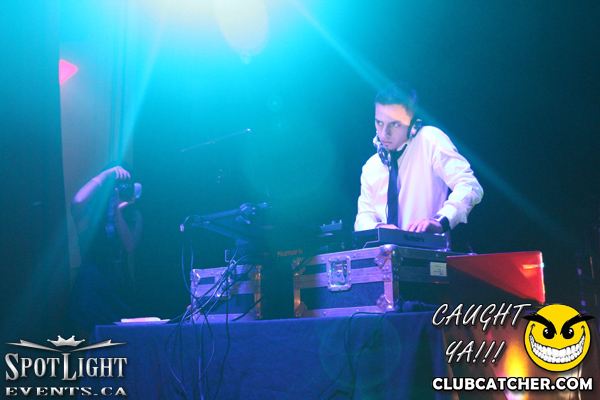 6 Degrees nightclub photo 40 - December 9th, 2011