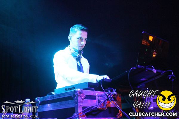 6 Degrees nightclub photo 43 - December 9th, 2011