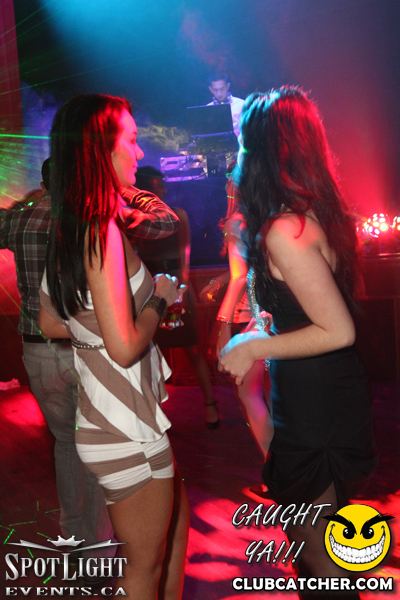 6 Degrees nightclub photo 75 - December 9th, 2011