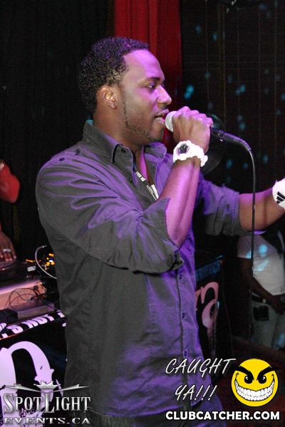 6 Degrees nightclub photo 152 - December 16th, 2011