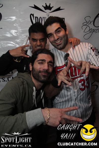 6 Degrees nightclub photo 100 - December 16th, 2011