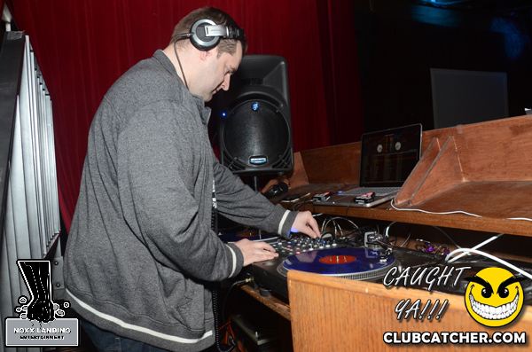 6 Degrees nightclub photo 1 - October 4th, 2013