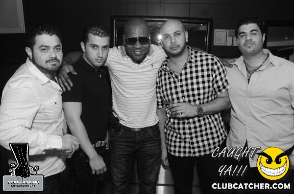 6 Degrees nightclub photo 29 - October 4th, 2013