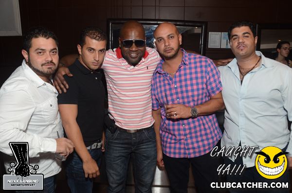 6 Degrees nightclub photo 41 - October 4th, 2013