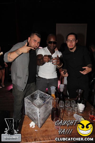 6 Degrees nightclub photo 119 - September 20th, 2013