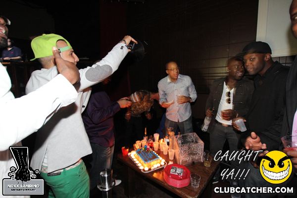 6 Degrees nightclub photo 124 - September 20th, 2013