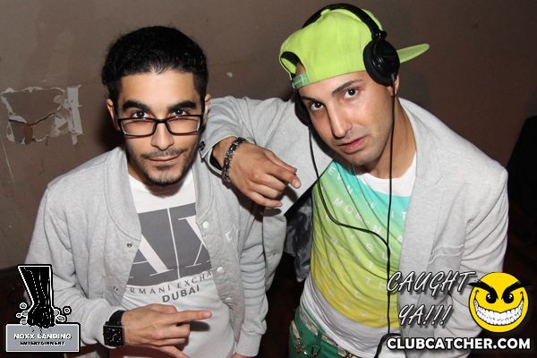 6 Degrees nightclub photo 129 - September 20th, 2013