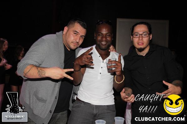 6 Degrees nightclub photo 149 - September 20th, 2013