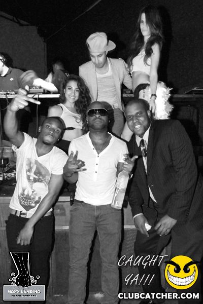 6 Degrees nightclub photo 156 - September 20th, 2013