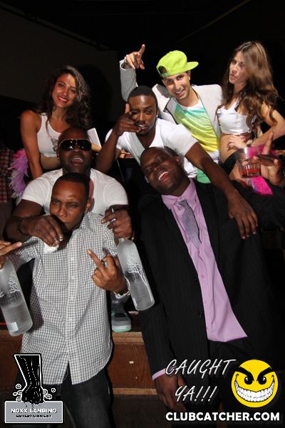 6 Degrees nightclub photo 17 - September 20th, 2013