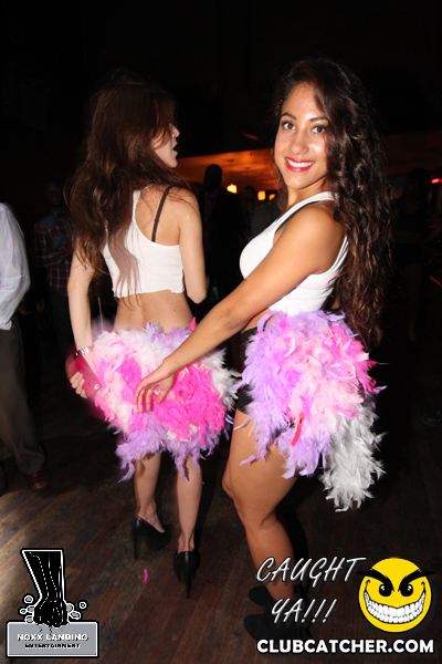 6 Degrees nightclub photo 59 - September 20th, 2013