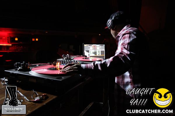 6 Degrees nightclub photo 82 - September 20th, 2013