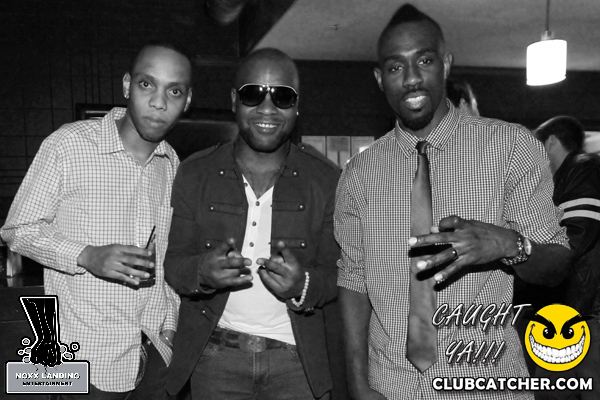 6 Degrees nightclub photo 94 - September 20th, 2013