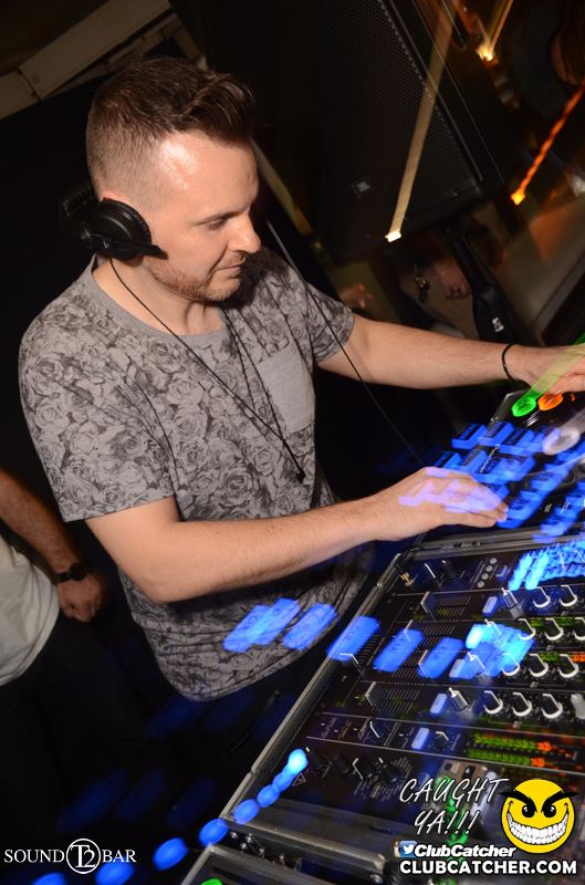 T2 lounge photo 80 - August 6th, 2015