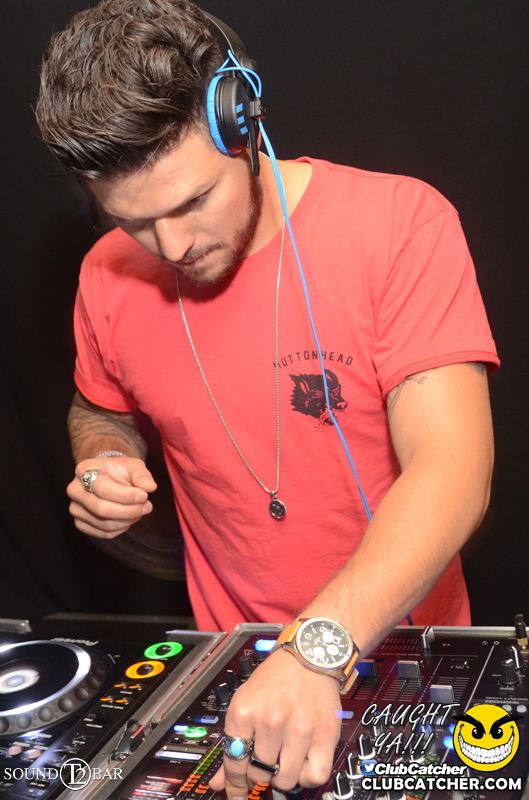 T2 lounge photo 37 - August 7th, 2015