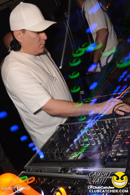 T2 lounge photo 21 - August 20th, 2015