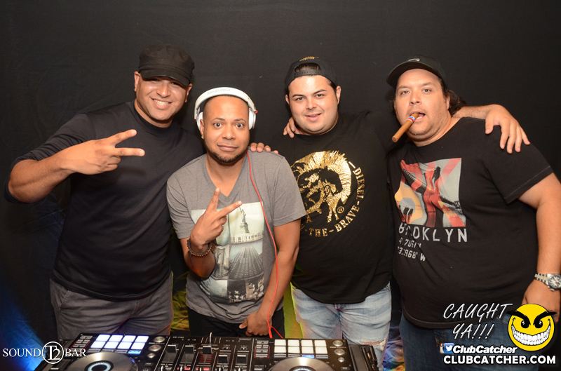 T2 lounge photo 21 - August 21st, 2015