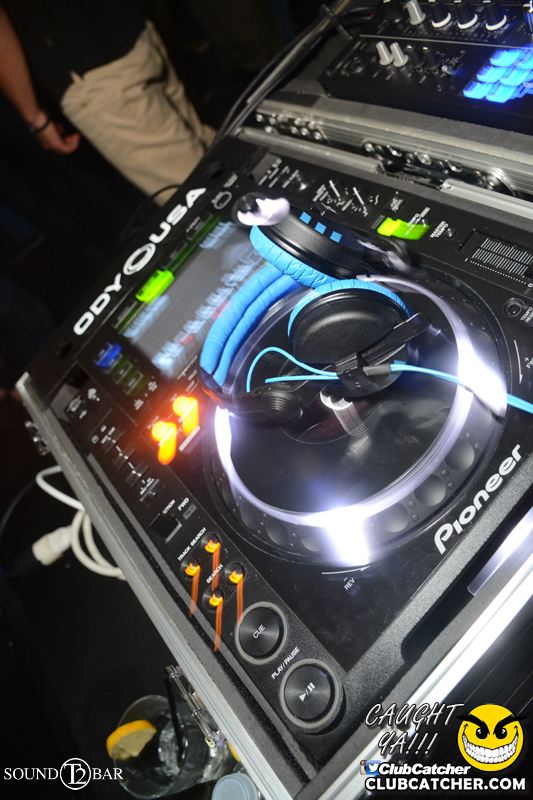 T2 lounge photo 81 - August 27th, 2015