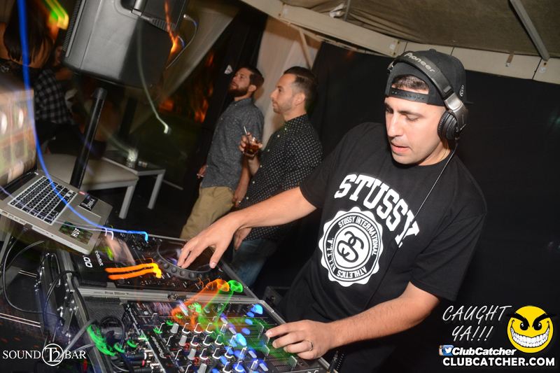 T2 lounge photo 67 - August 28th, 2015