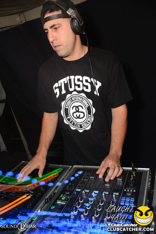 T2 lounge photo 86 - August 28th, 2015