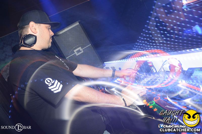 T2 lounge photo 4 - September 3rd, 2015