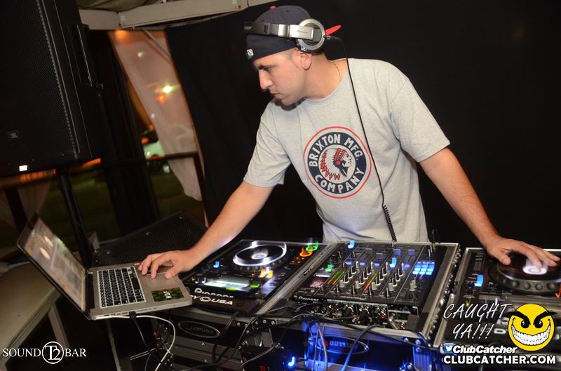 T2 lounge photo 13 - September 4th, 2015