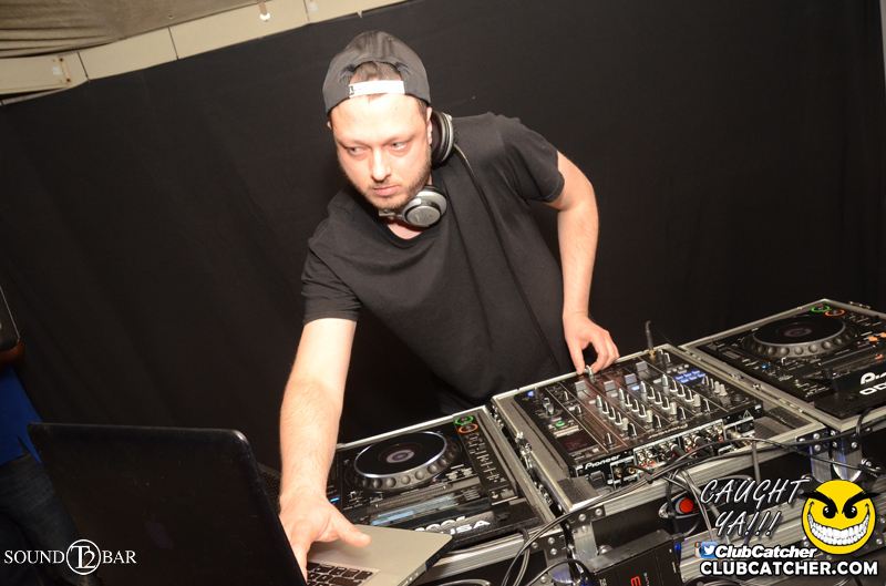 T2 lounge photo 10 - September 4th, 2015