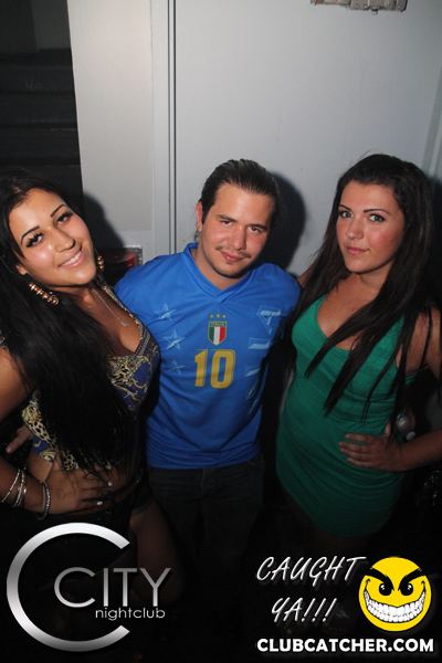 City nightclub photo 335 - June 20th, 2012