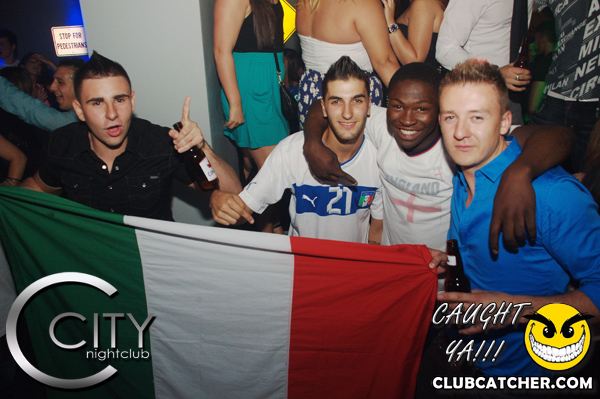 City nightclub photo 400 - June 20th, 2012