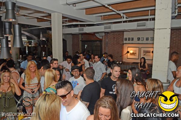 Brassaii lounge photo 1 - July 17th, 2011