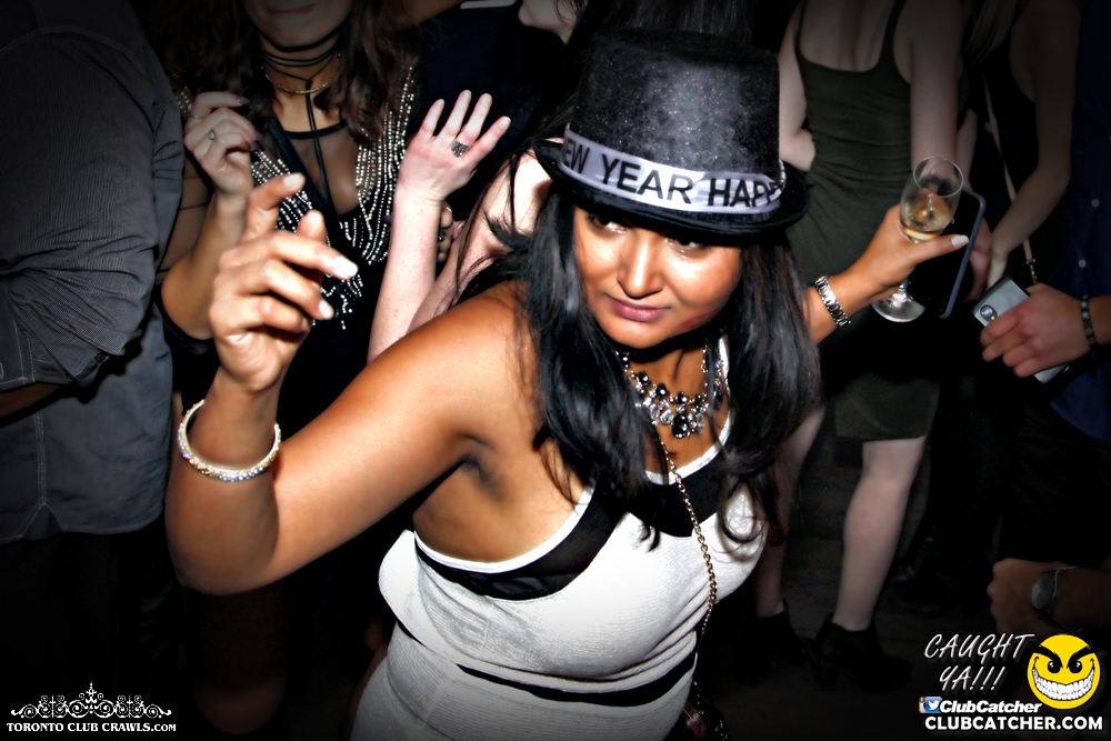 Club Crawl party venue photo 381 - December 31st, 2016