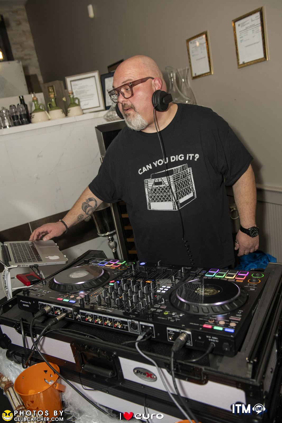 La Villetta lounge photo 199 - October 27th, 2023