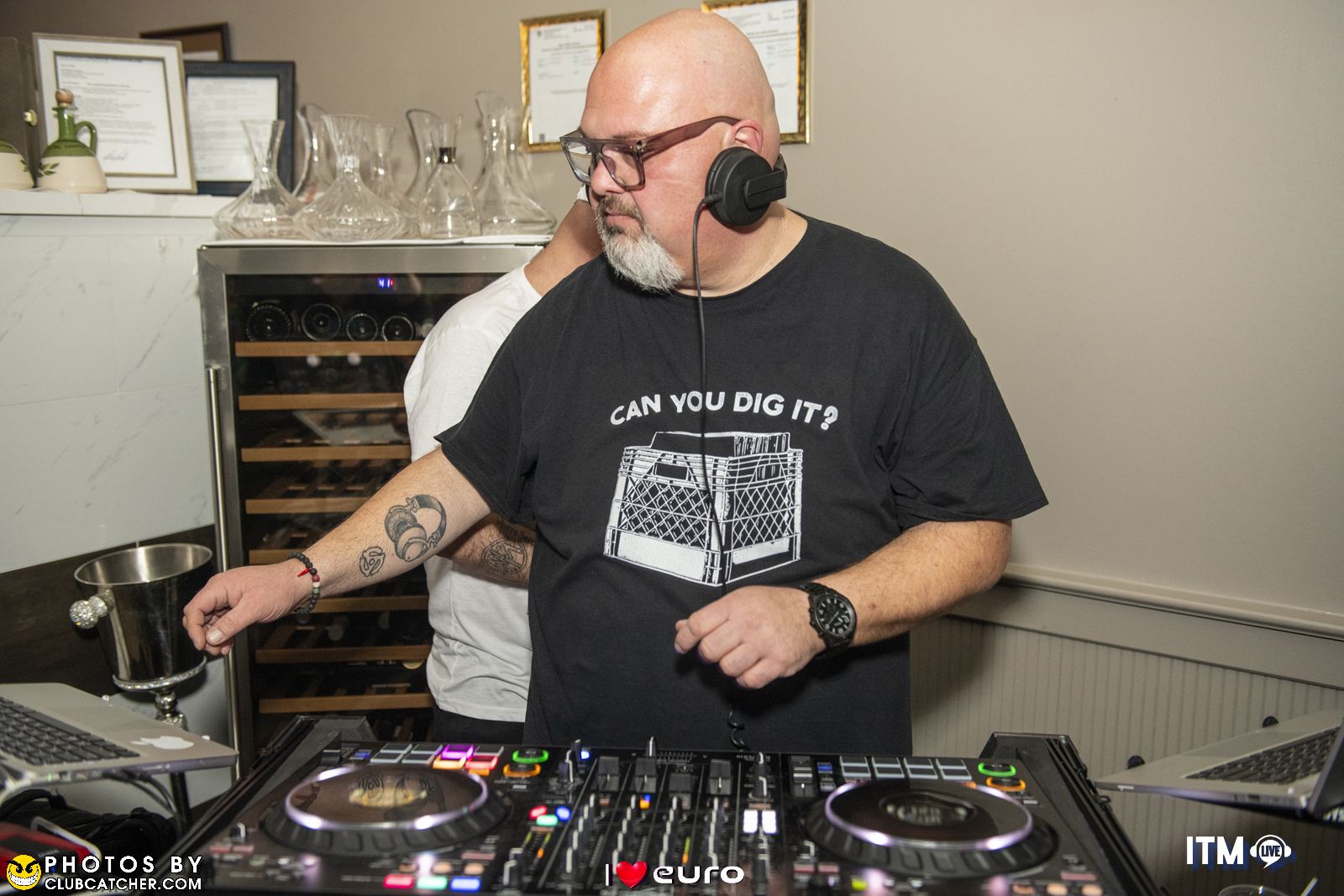 La Villetta lounge photo 328 - October 27th, 2023