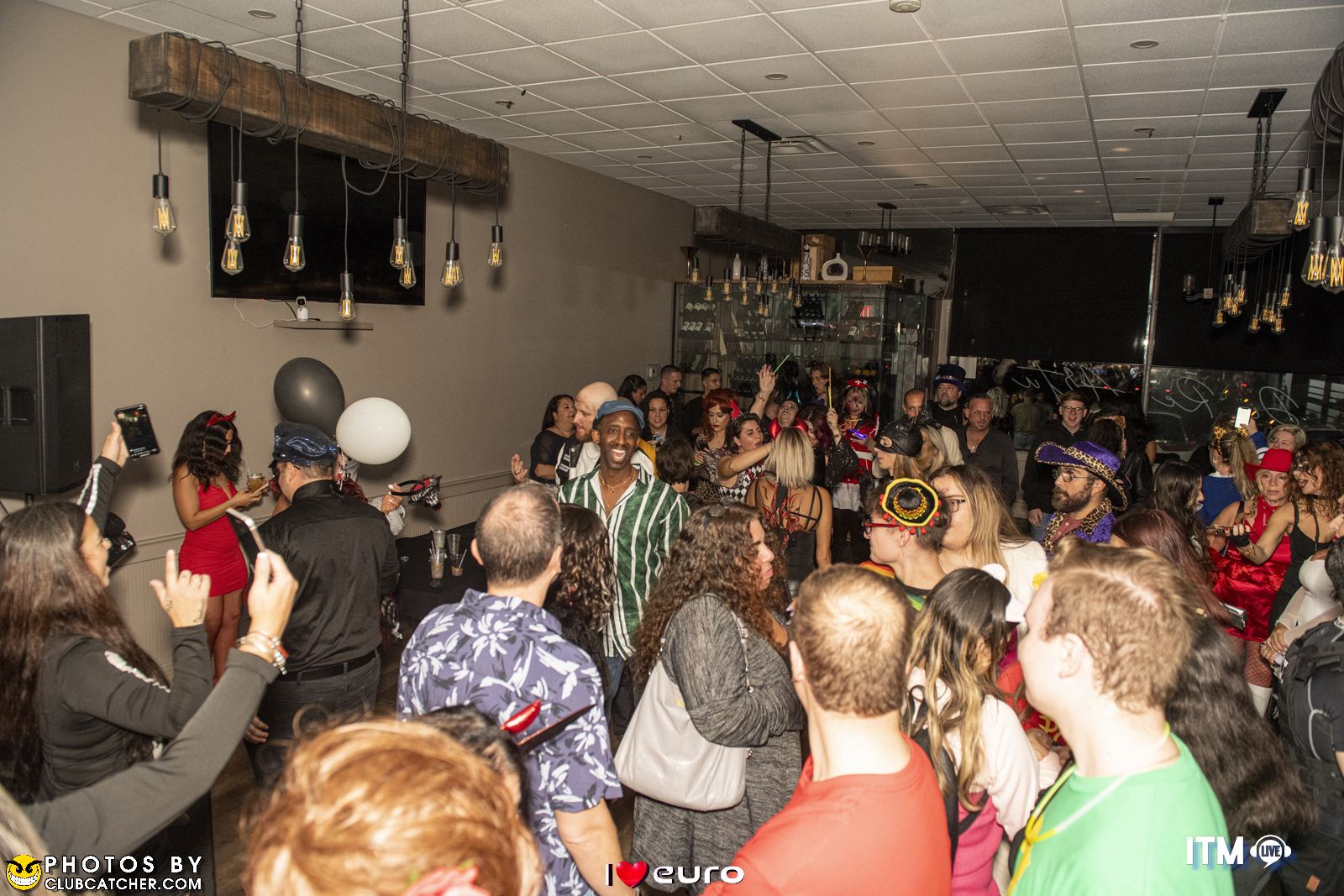 La Villetta lounge photo 54 - October 27th, 2023